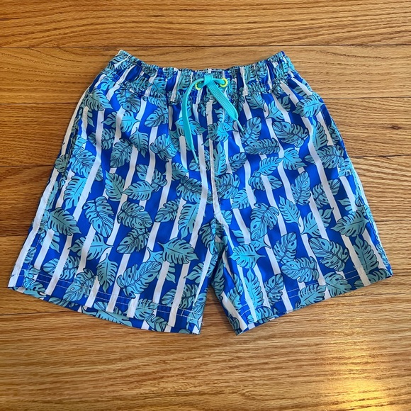 BOYS size 7 Egg swim trunks - Picture 1 of 4